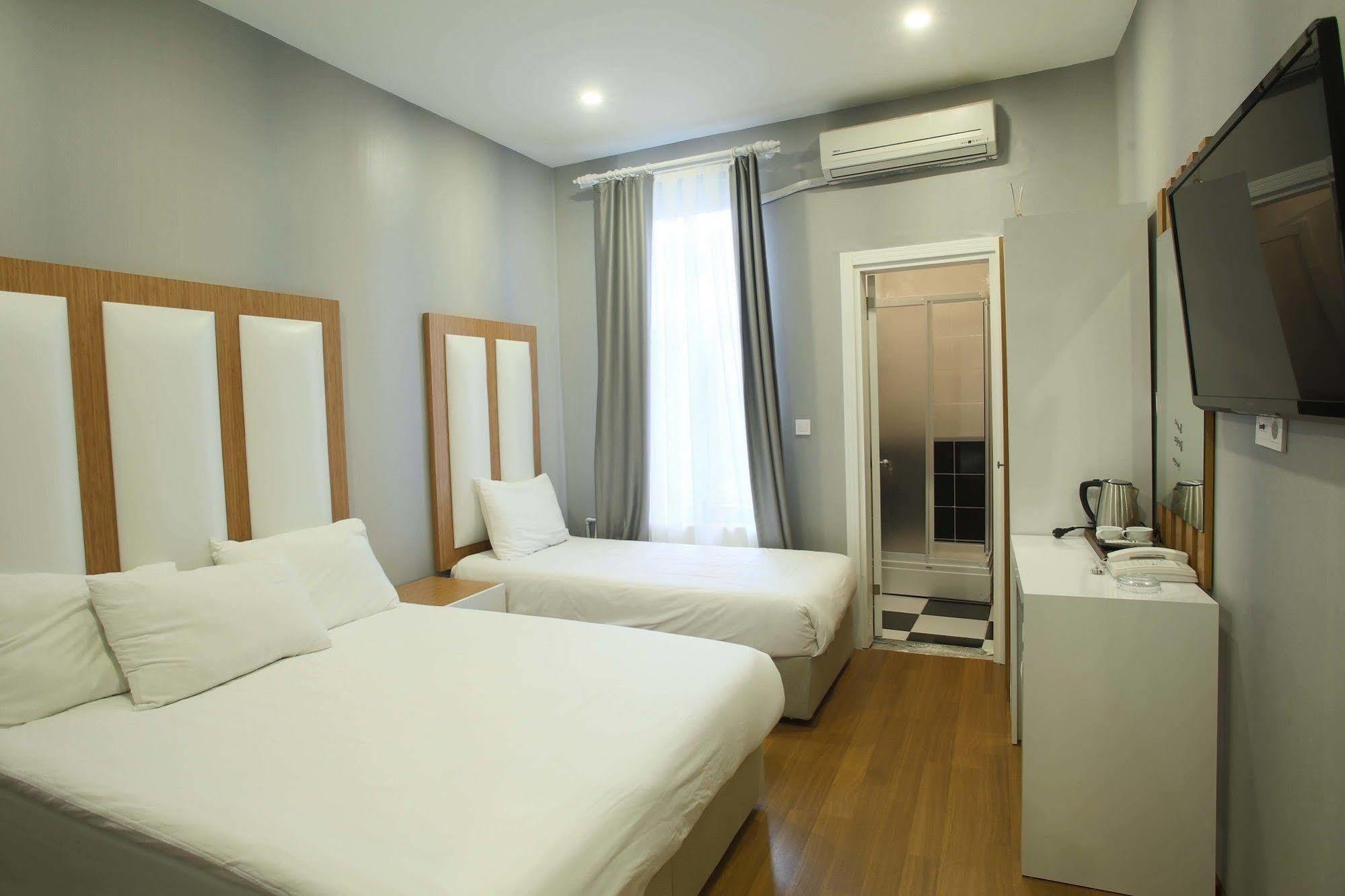 La Pazza Suites Istanbul Ngoại thất bức ảnh