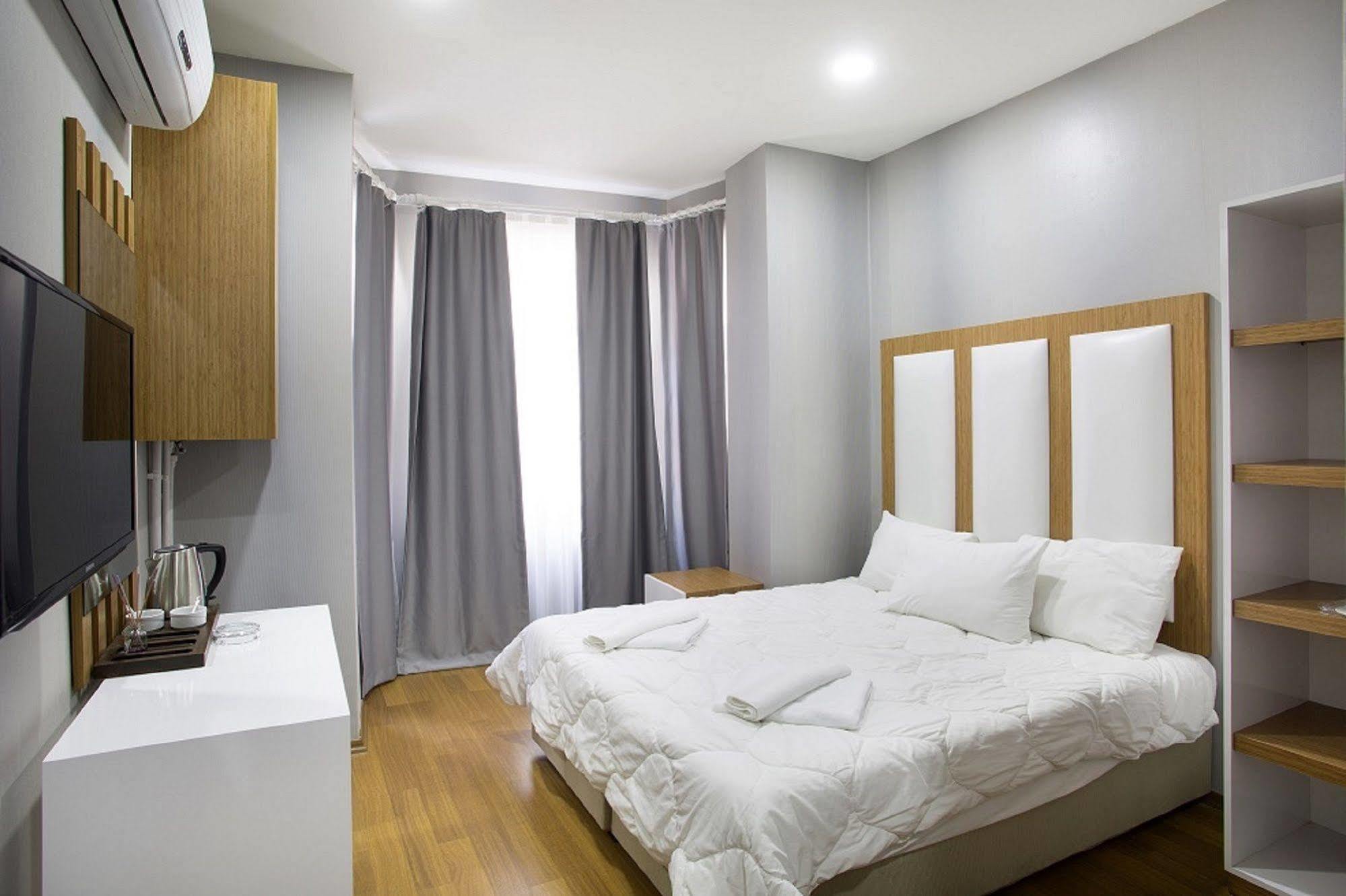 La Pazza Suites Istanbul Ngoại thất bức ảnh