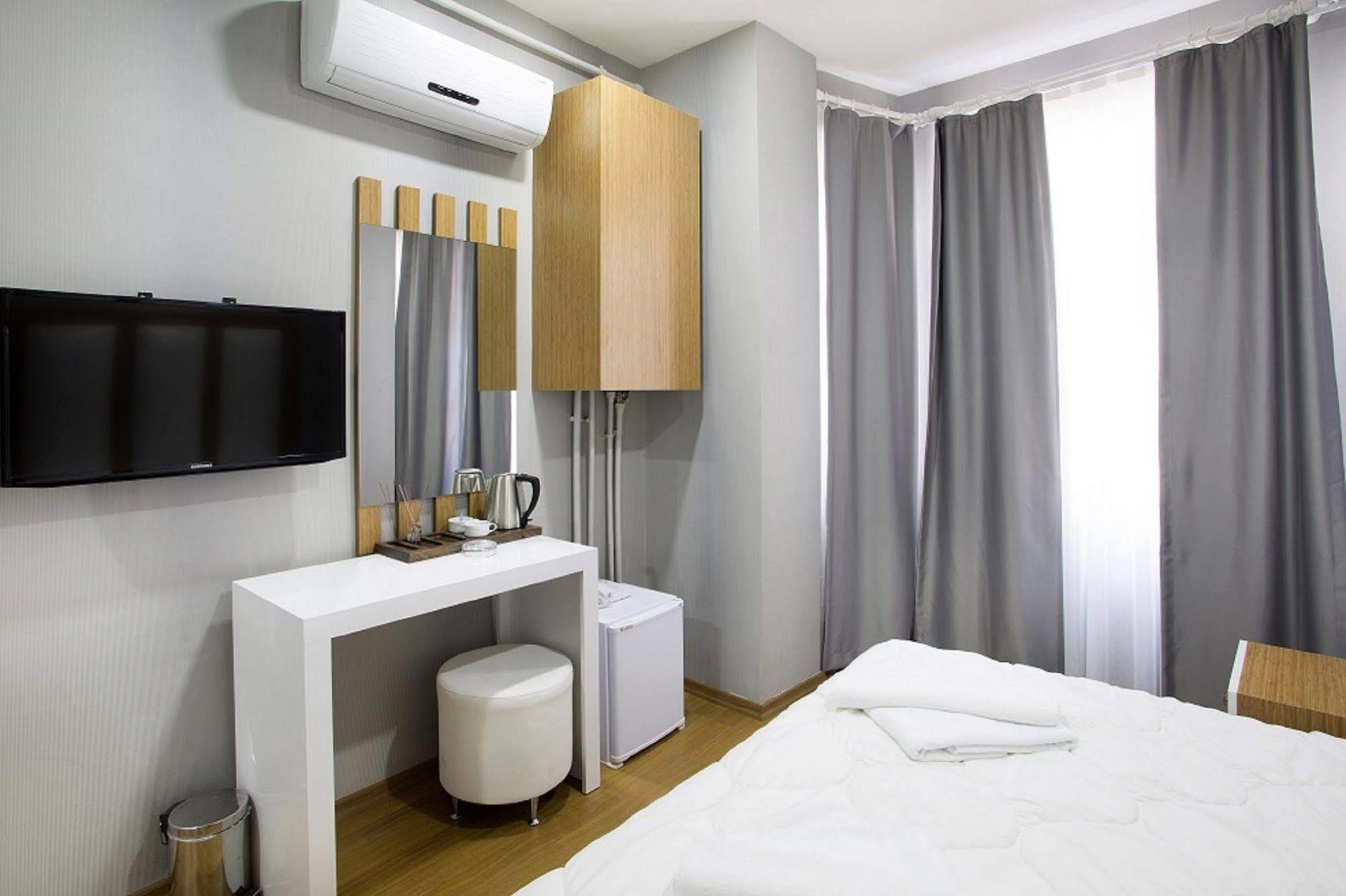La Pazza Suites Istanbul Ngoại thất bức ảnh