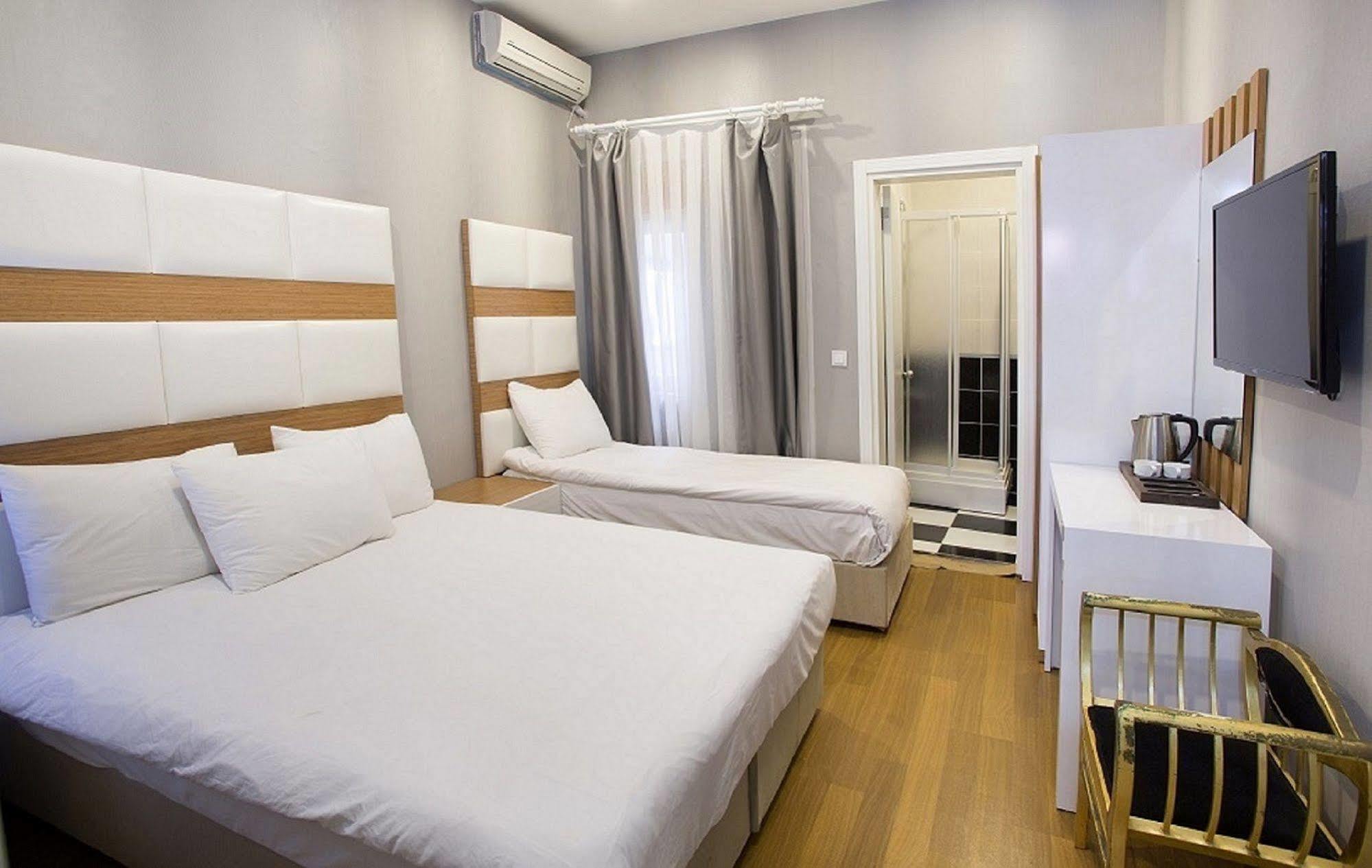 La Pazza Suites Istanbul Ngoại thất bức ảnh