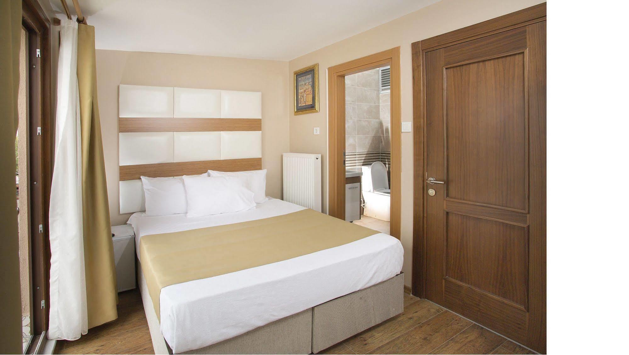La Pazza Suites Istanbul Ngoại thất bức ảnh